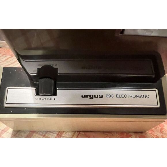 Vintage Argus 693 Electromatic 35 MM Slide Viewer Tested Made in USA Retro Works - Picture 2 of 8